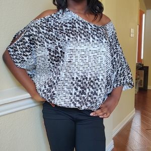 Current Affair Cutout Sleeve Black & White Top